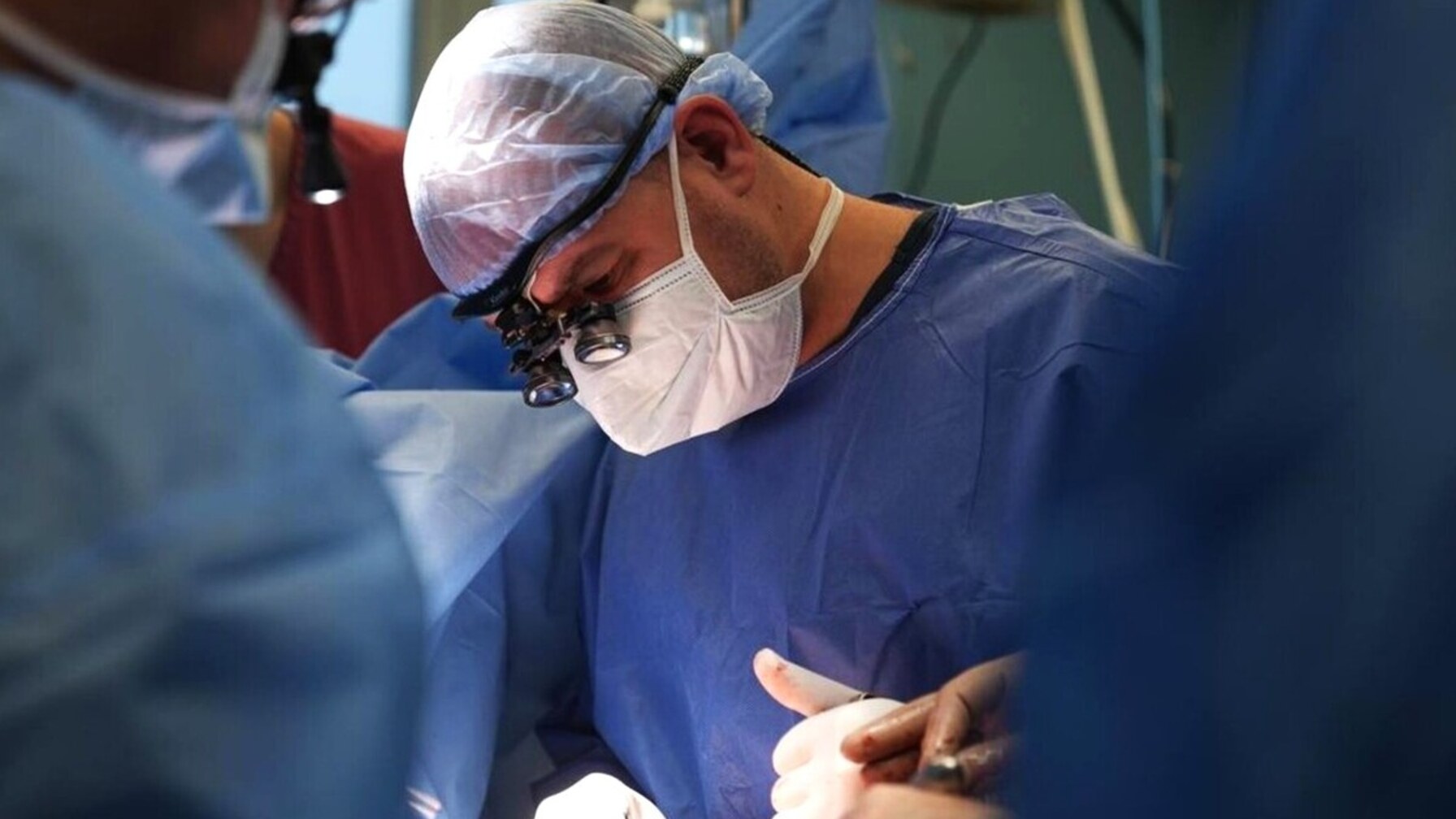 Топовий хірург із Польщі безкоштовно лікуватиме дітей у Львові: як записатися на прийом