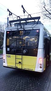 На Науковій ремонтують дорогу: громадський транспорт тимчасово змінить зупинки