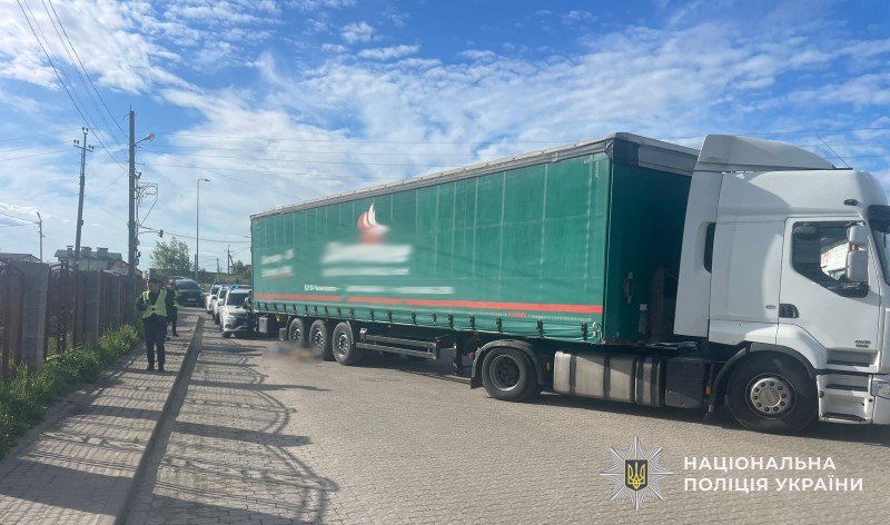 Загинула літня жінка внаслідок наїзду вантажівки поблизу Львова