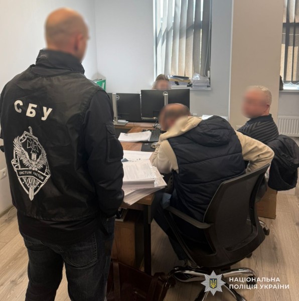 На Львівщині викрили посадовців ВЛК, які «списували» здорових чоловіків з військового обліку