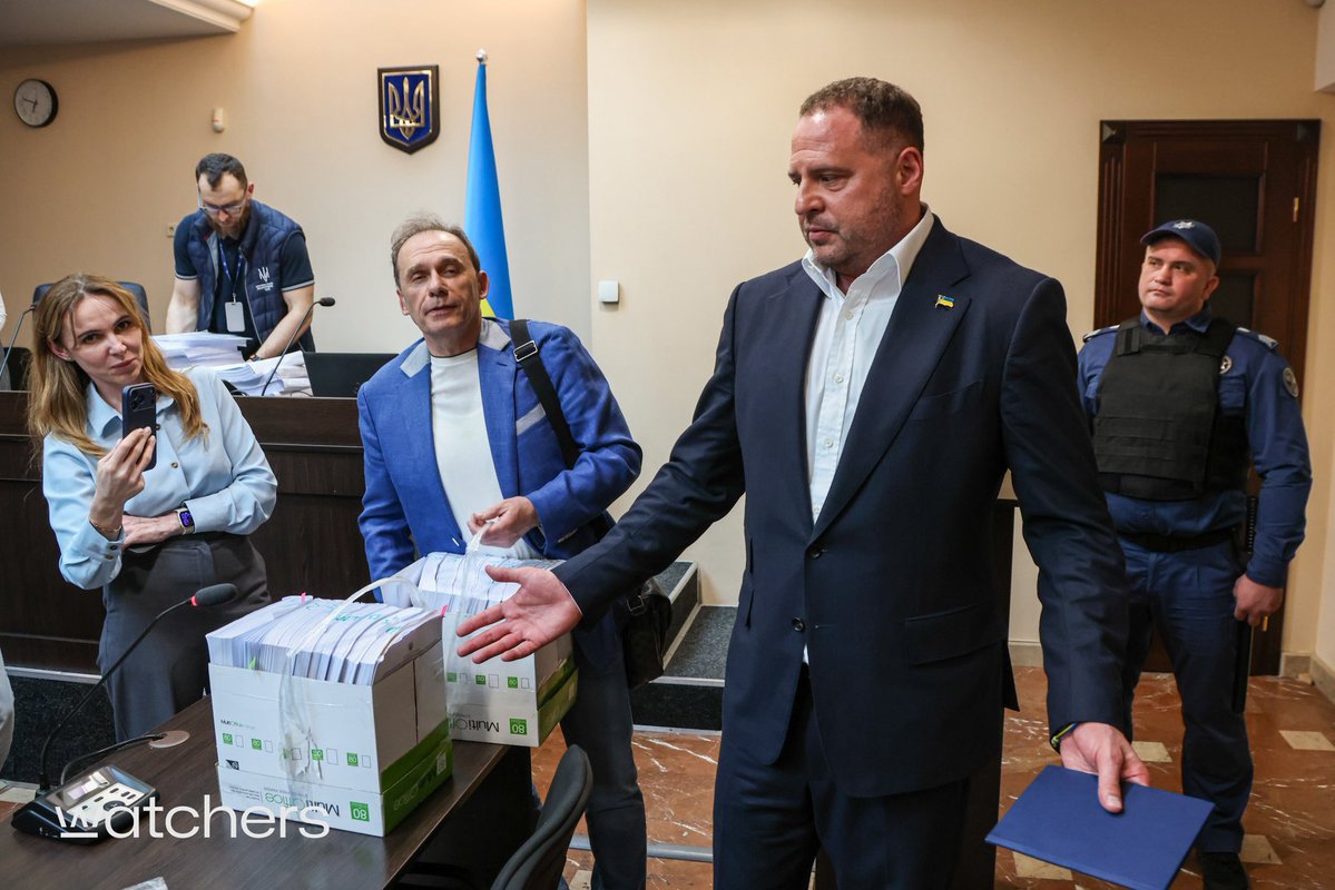 Єрмак заявив, що не має 180 млн грн для застави: деталі з другого дня суду