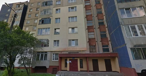 На Сихові з вікна випав 55-річний чоловік