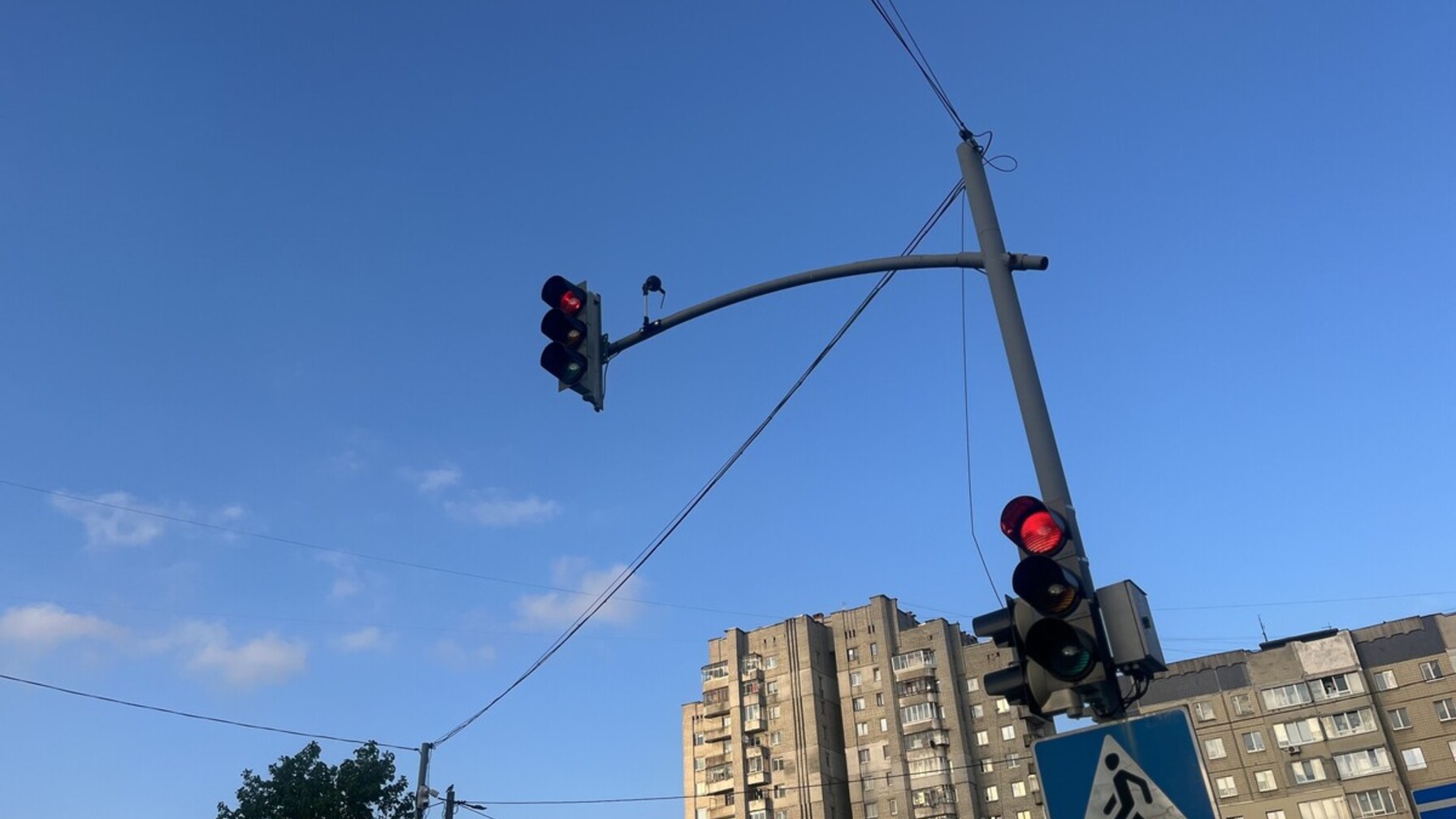 Безпечніше для водіїв і пішоходів: на Сихові модернізували світлофори