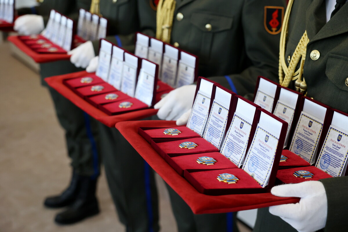 До Дня міста у Львові відзначили посмертно 35 Захисників «Почесним знаком cвятого Юрія»