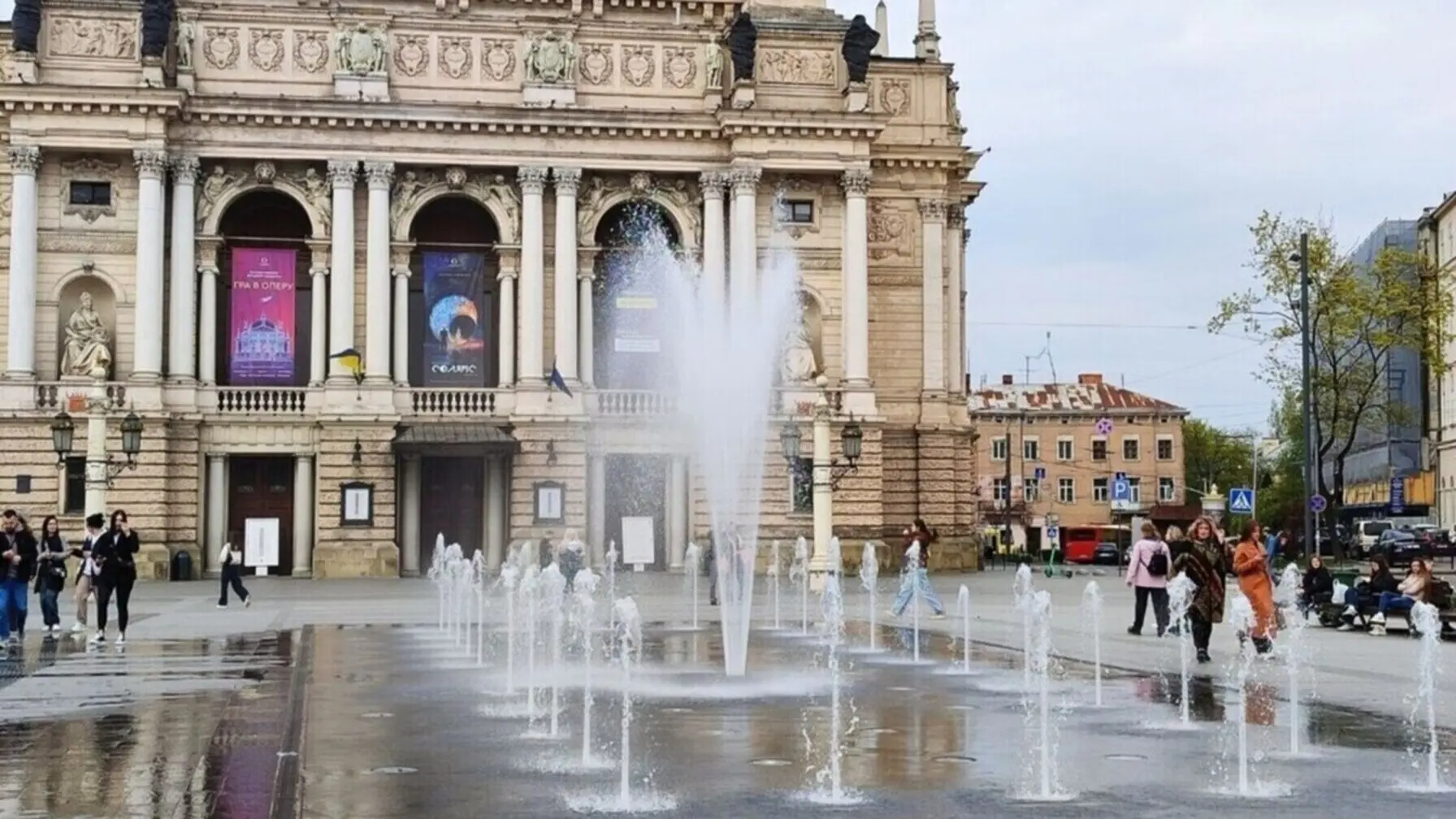 Завтра у Львові не працюватиме фонтан біля Оперного театру