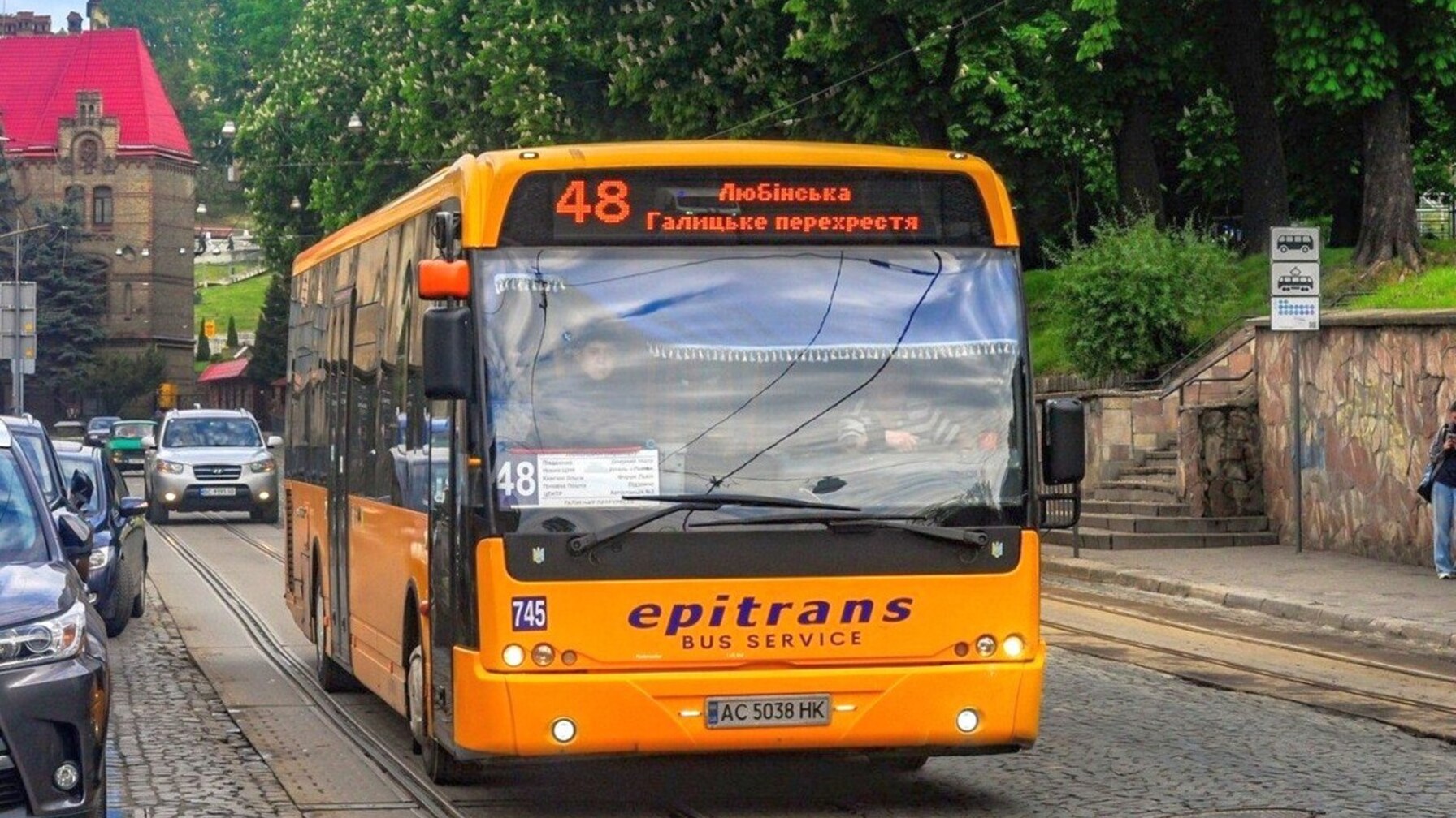 У Львові перевірили понад 60 автобусів: на яких маршрутах зафіксували неробочі кондиціонери?