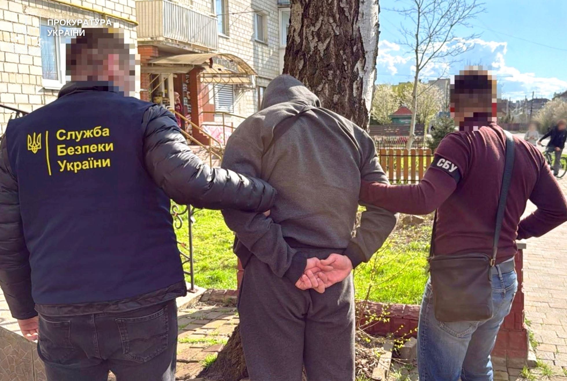 На Львівщині засудили чоловіка, який за 13,5 тис доларів обіцяв вивезти знайомого за кордон