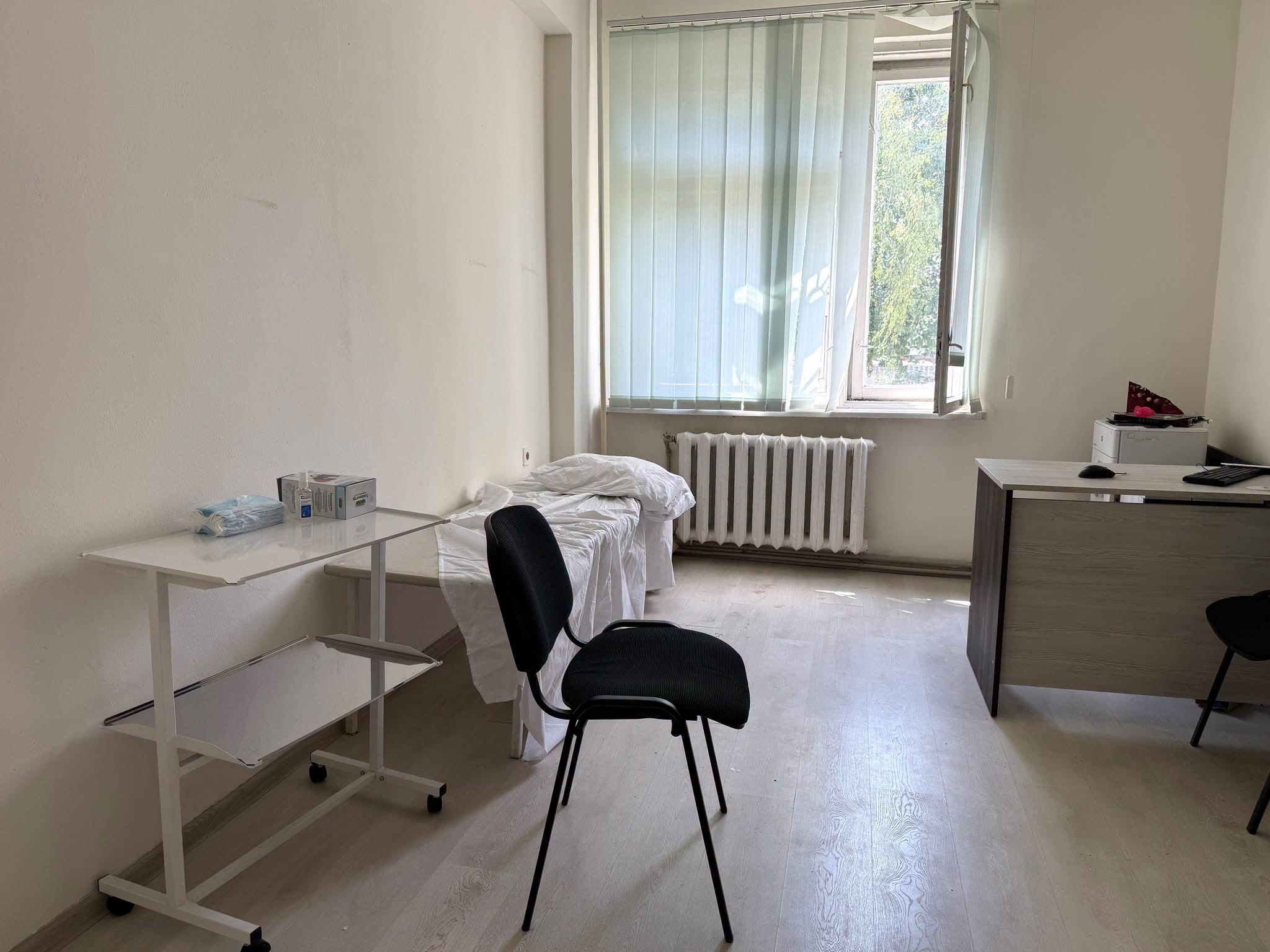 У Дрогобицькій лікарні вночі вчинили акт вандалізму: пошкоджено майно кількох відділень