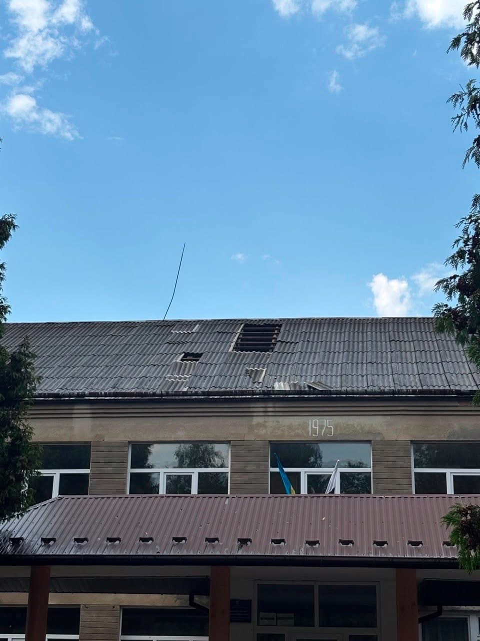 У Рава-Руській громаді буревій пошкодив будинки, школу та електромережі