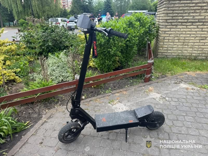 Дитина потрапила до лікарні після аварії на електросамокаті у Львові