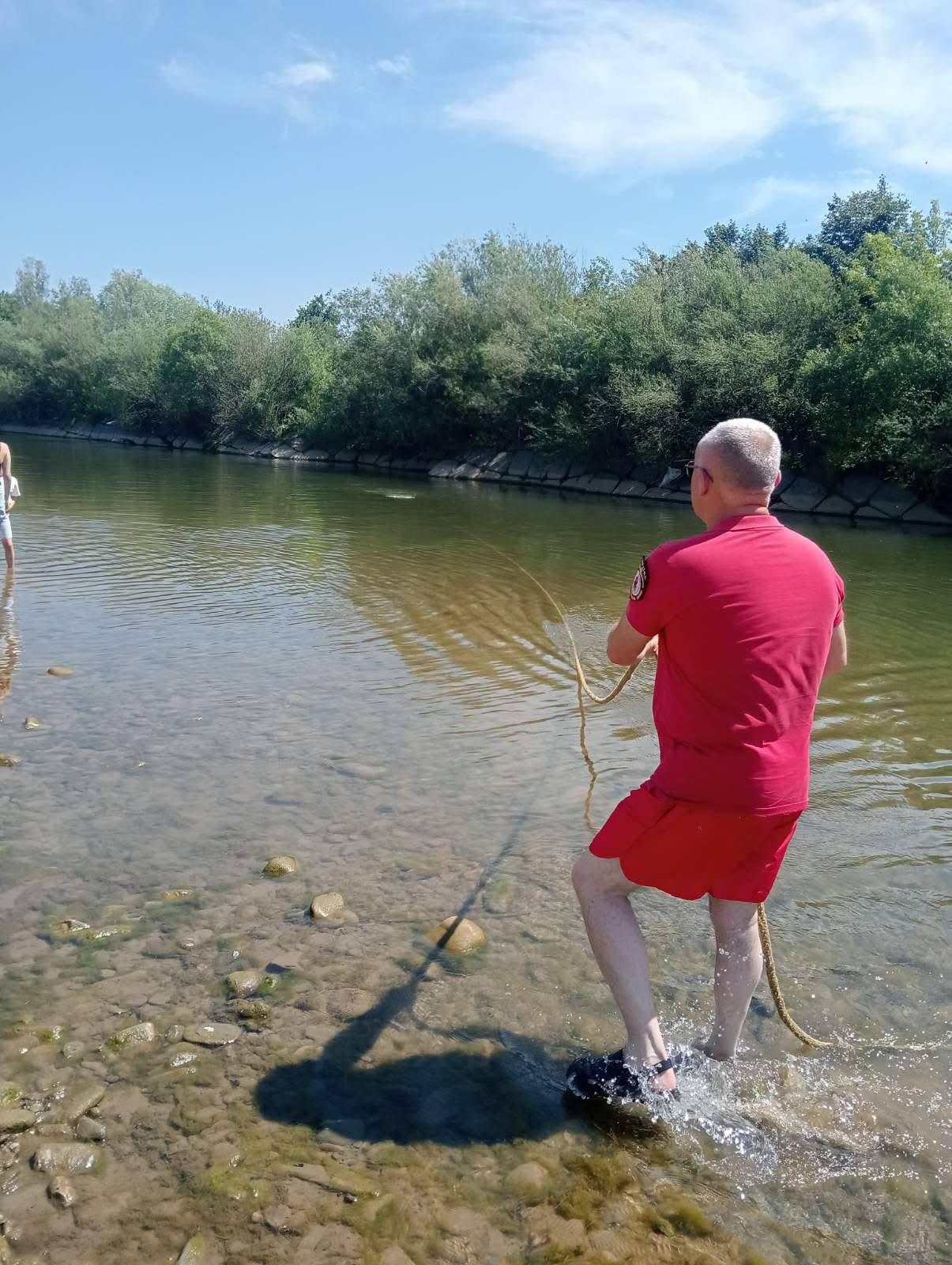 Трагедія на річці Стрий: водолази підняли тіло 24-річного хлопчика
