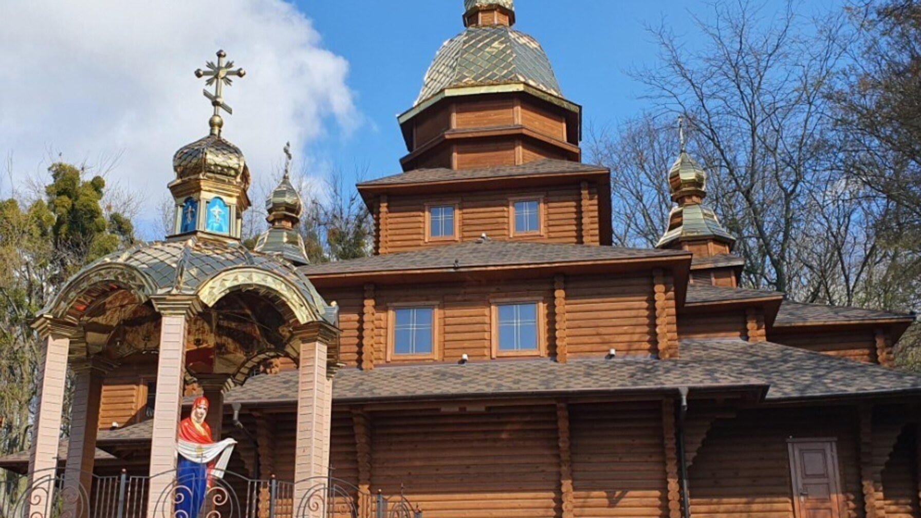 На вул. Пилипа Орлика облаштують дзвінницю з використанням під недільну школу