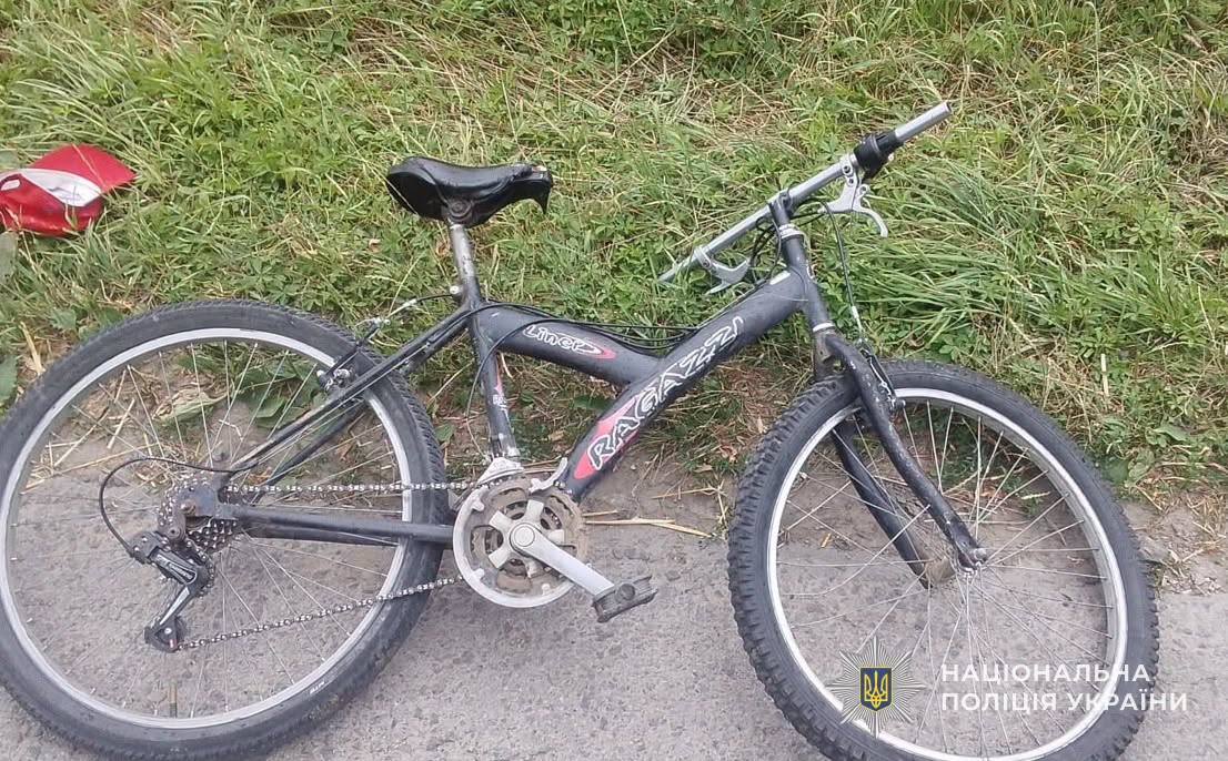 На Львівщині внаслідок ДТП до лікарні потрапив 11-річний велосипедист
