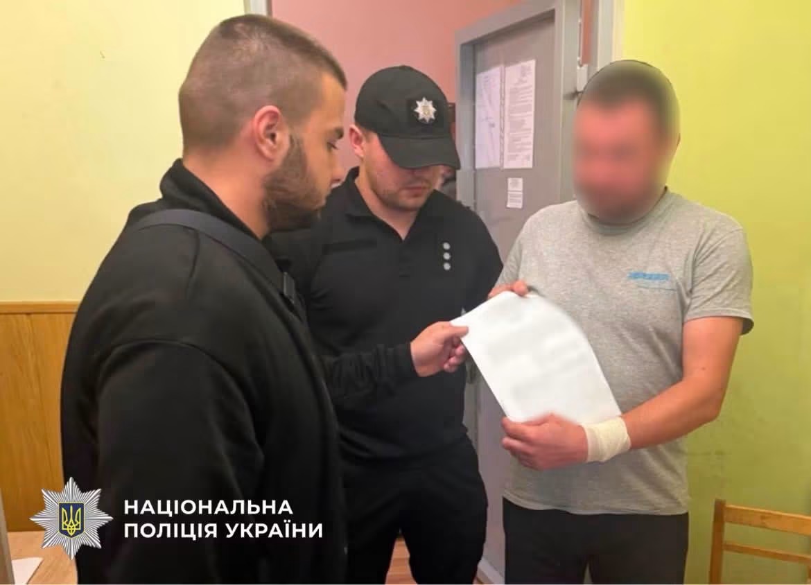 43-річному львівʼянину повідомили про підозру за жорстоке вбивство собаки