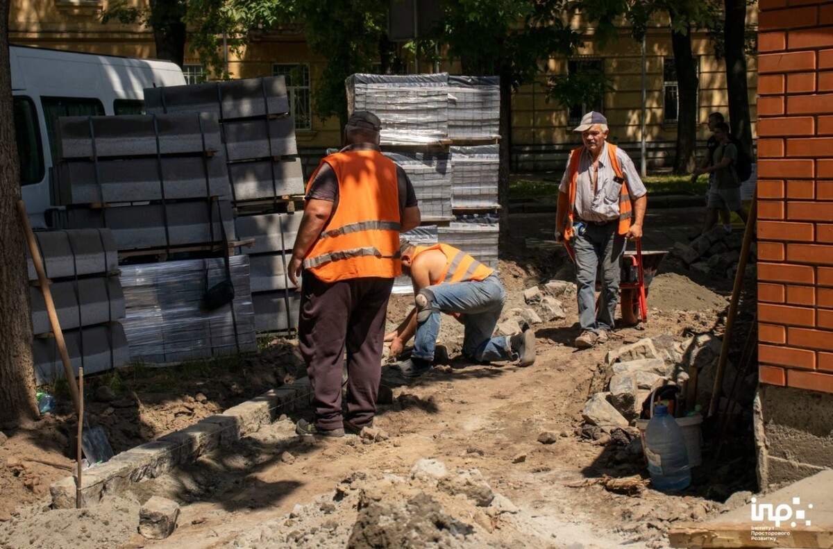 У Львові оновлюють вулицю Івасюка: акцент на безбар’єрності та комфорті
