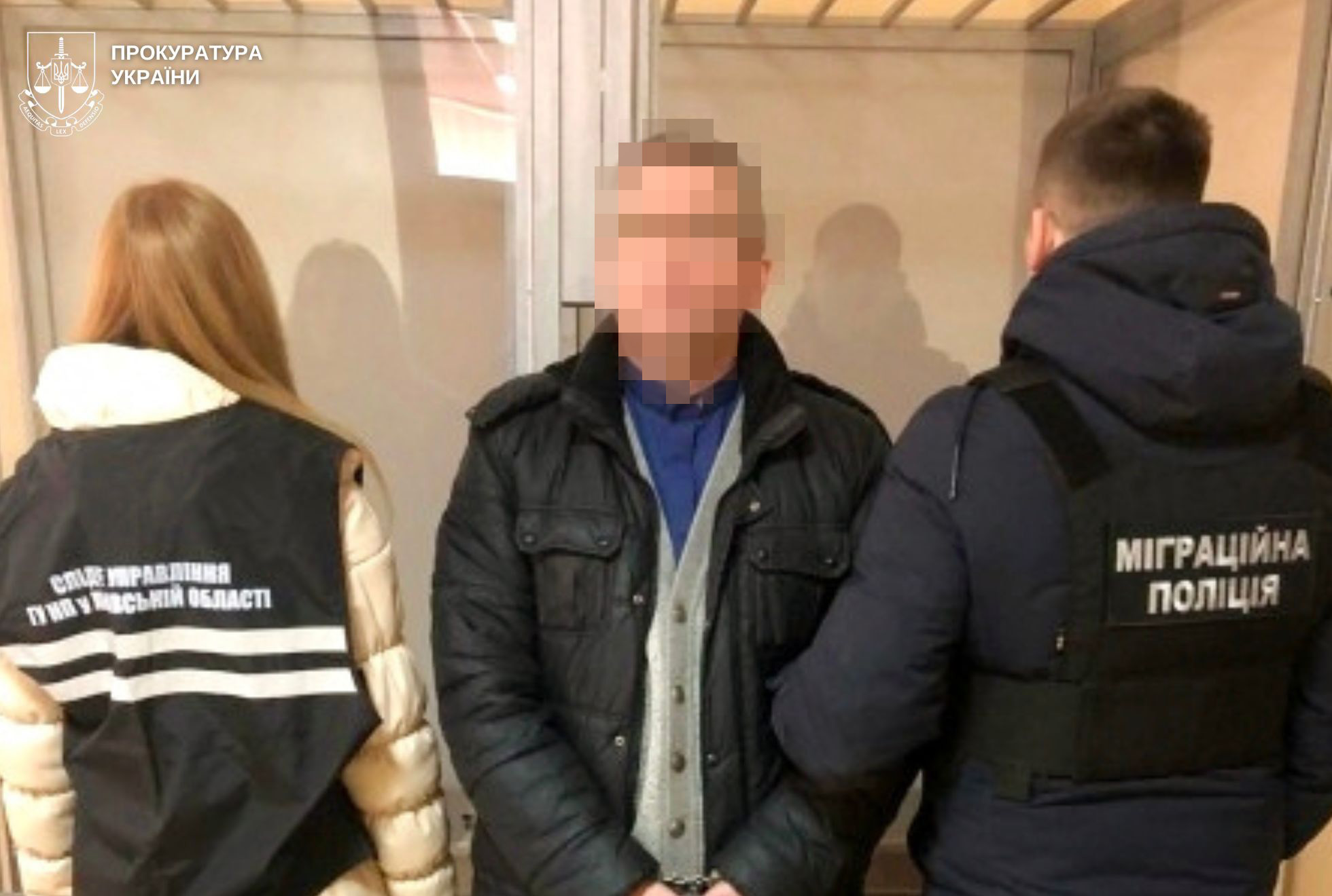 Розбещував та ґвалтував малолітню доньку: колишнього диякона зі Львова засуджено до 15 років ув’язнення