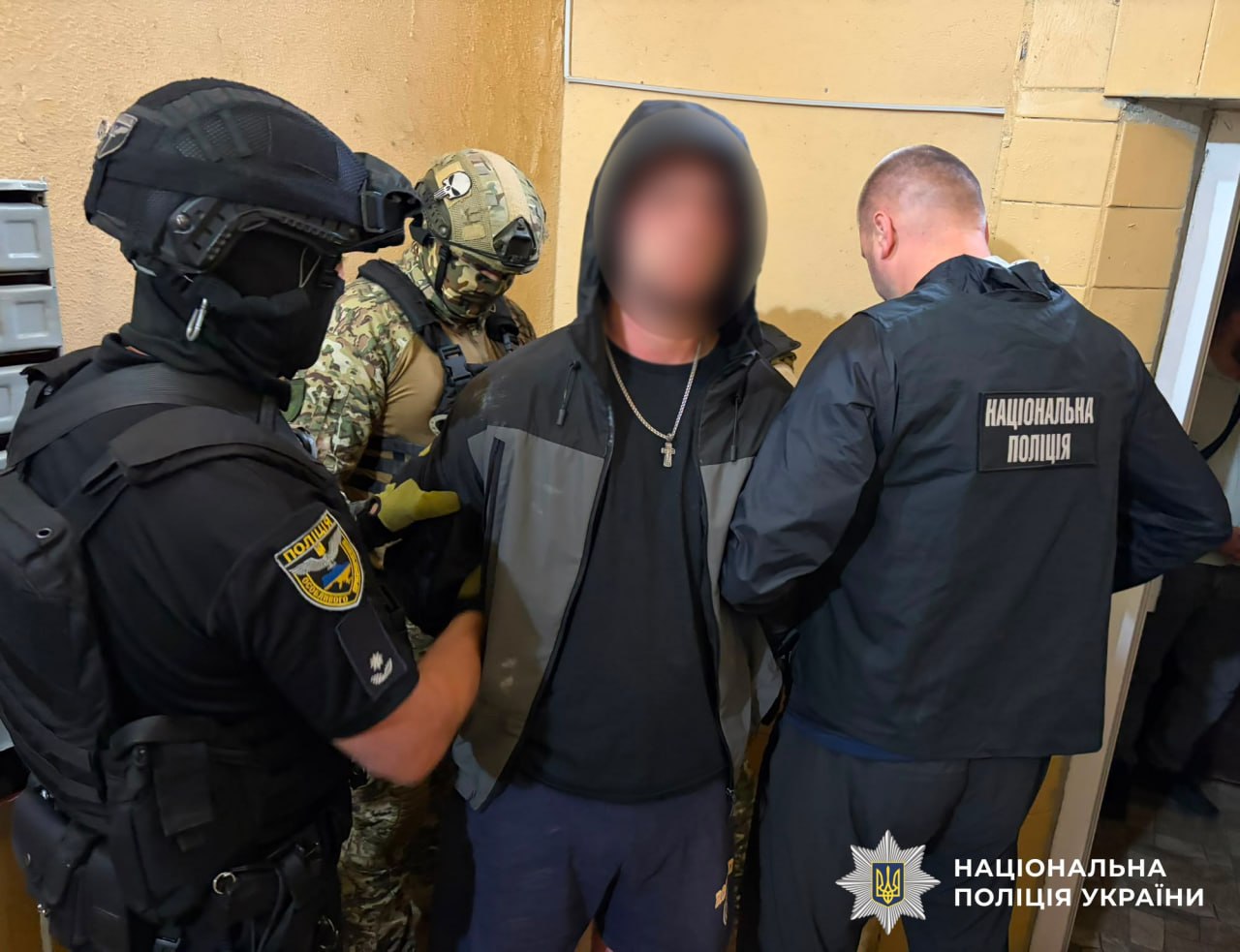 Застосував газовий балончик та наніс тілесні ушкодження: у Львові затримали 23-річного чоловіка, який напав на правоохоронців