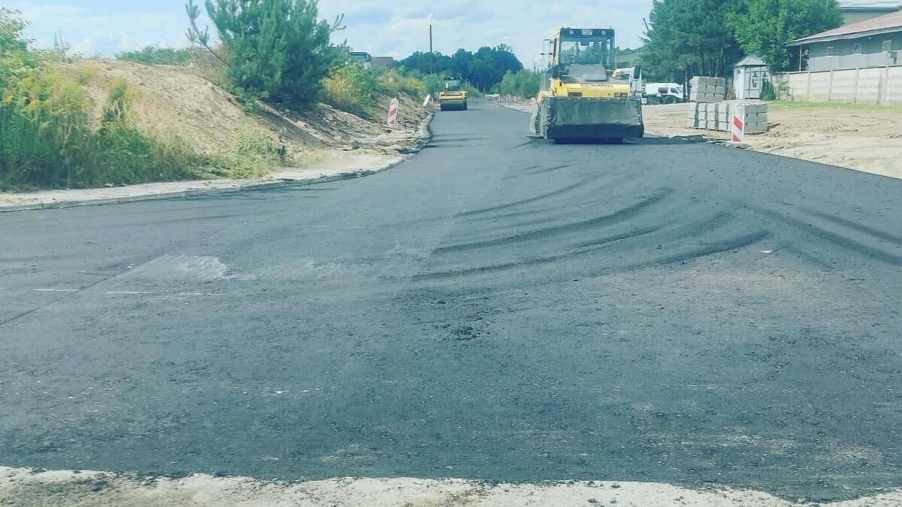 Ремонт вулиці Конюшинної у Львові: вже стелять нижній шар асфальту