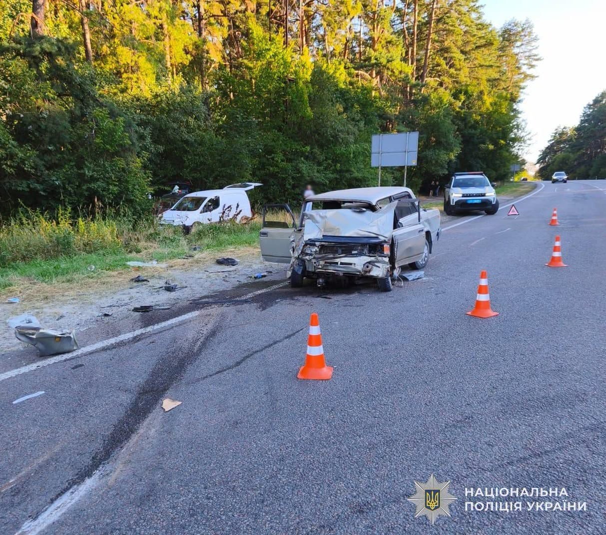 У Золочівському районі сталася ДТП: постраждали троє людей