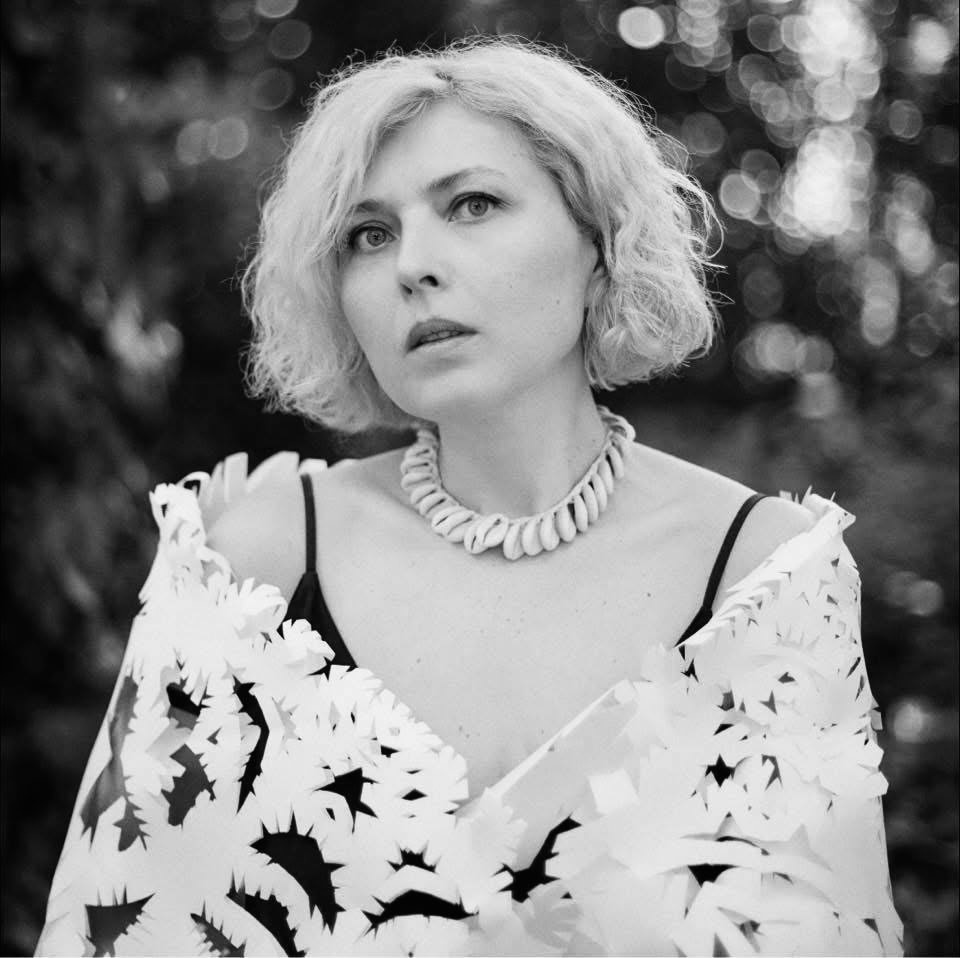 У 44 роки раптово померла відома львівська майстриня витинанки