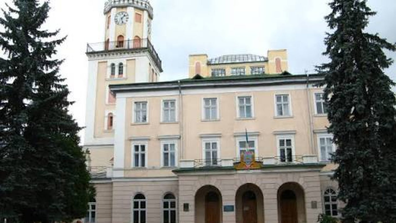 Кадрові перестановки у Самбірській міськраді: хто отримав керівні посади
